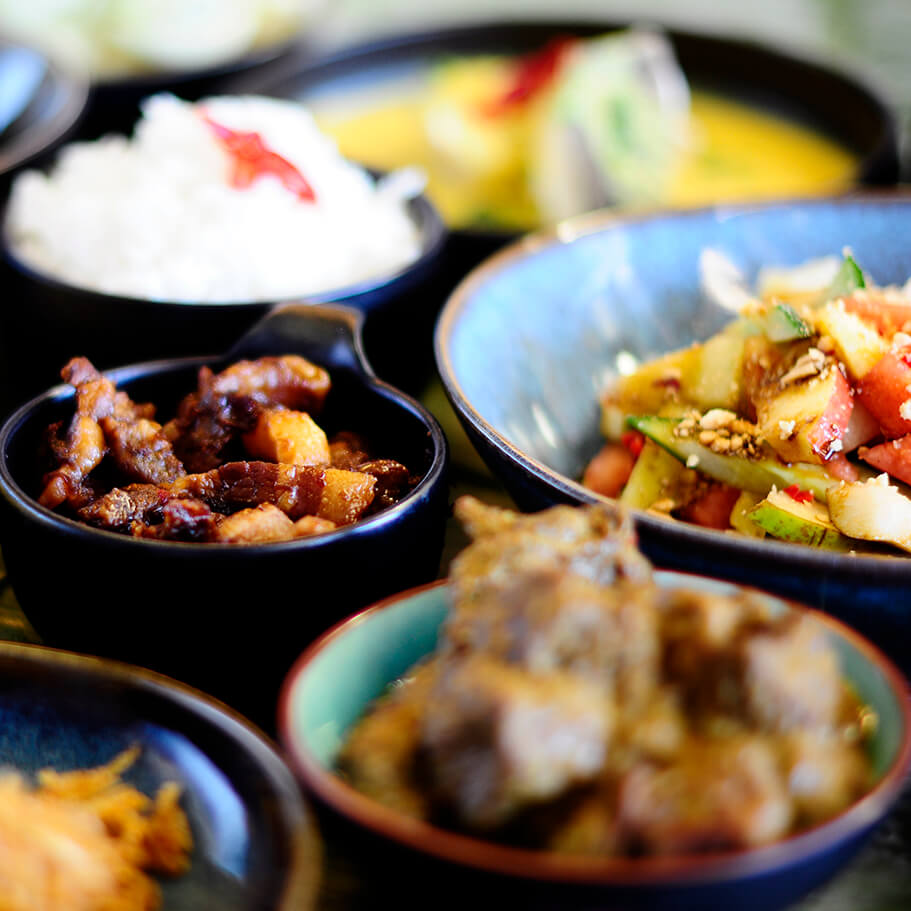 Tante Kookt Moluks Javaans Eten Thuisbezorgd Afhaal Makanan Pesta - Tante Kookt - Moluks Eten Thuisbezorgd